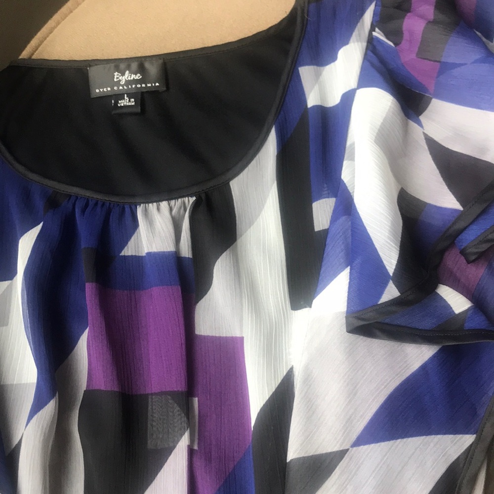 Byline Byer Color Block Ruffle Top - Size Large - image 5